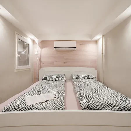 Bpr Acacias Design With Ac Apartment *